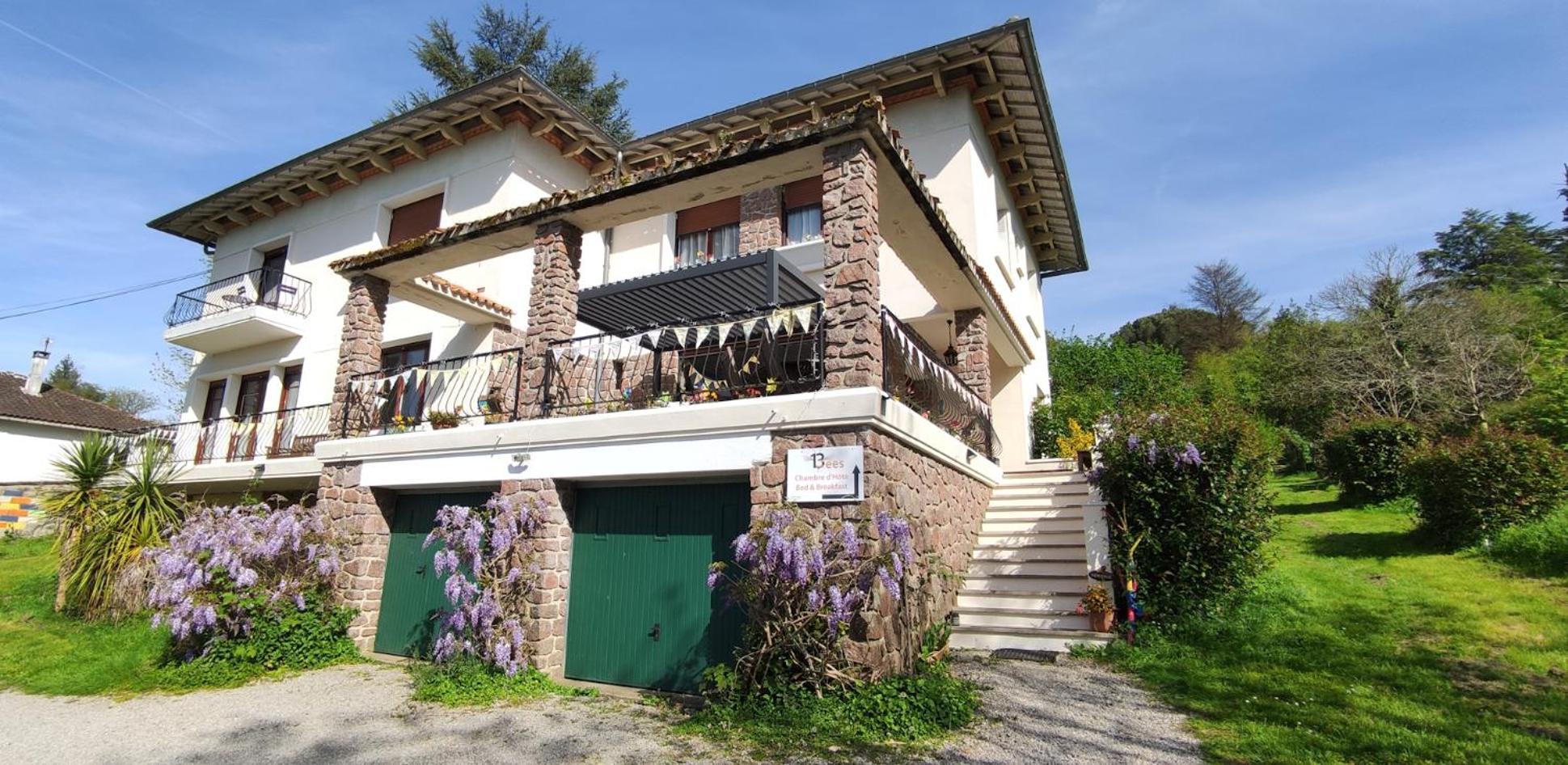 13 Bees Bed & Breakfast กงโฟลองส์ ภายนอก รูปภาพ